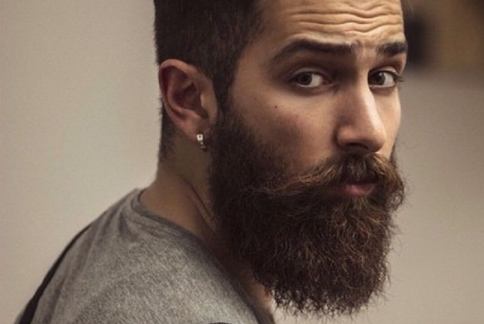 6 erreurs qui vous empêchent de faire pousser votre barbe