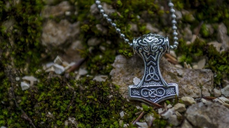 Pourquoi opter pour des bijoux de l’univers viking ?